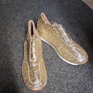 NWT Womens Gold Glitter Sneakers